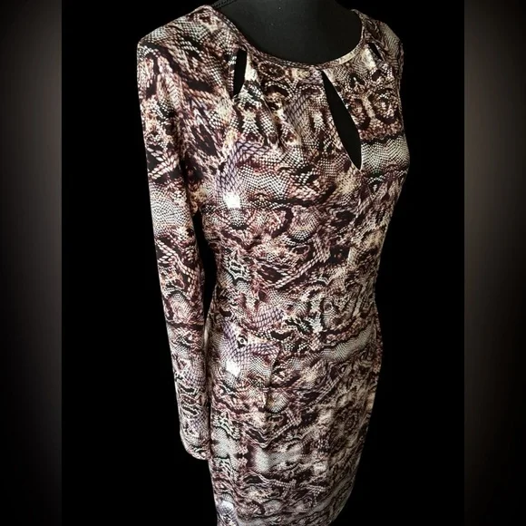 JENNIFER LOPEZ BROWN MIDI BODYCON KEYHOLE SNAKESKIN SHEATH CUTOUT DRESS SZ MED - Picture 10 of 10